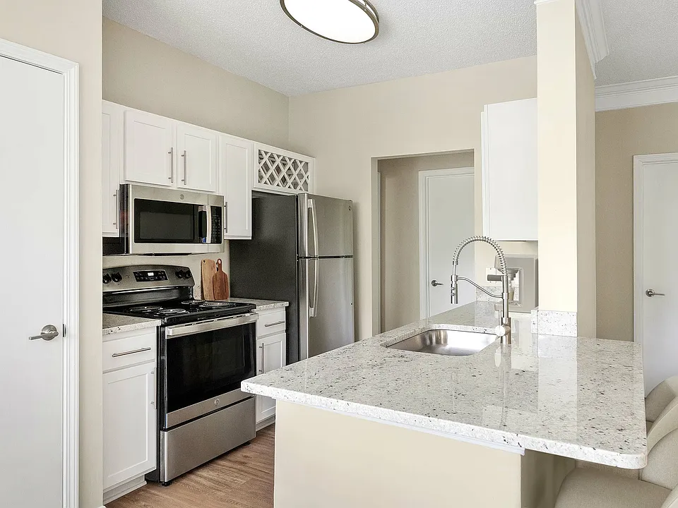 Avana Creekside