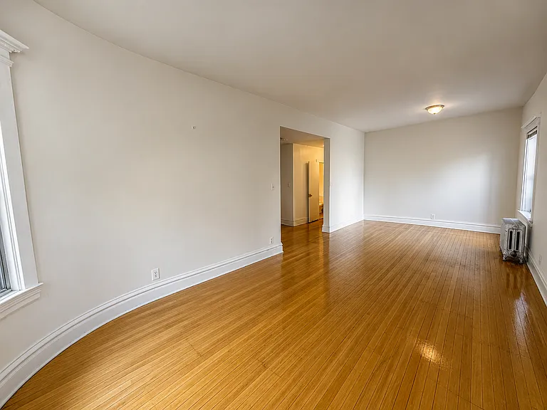 668 W Sheridan Rd #2 — Photo 4