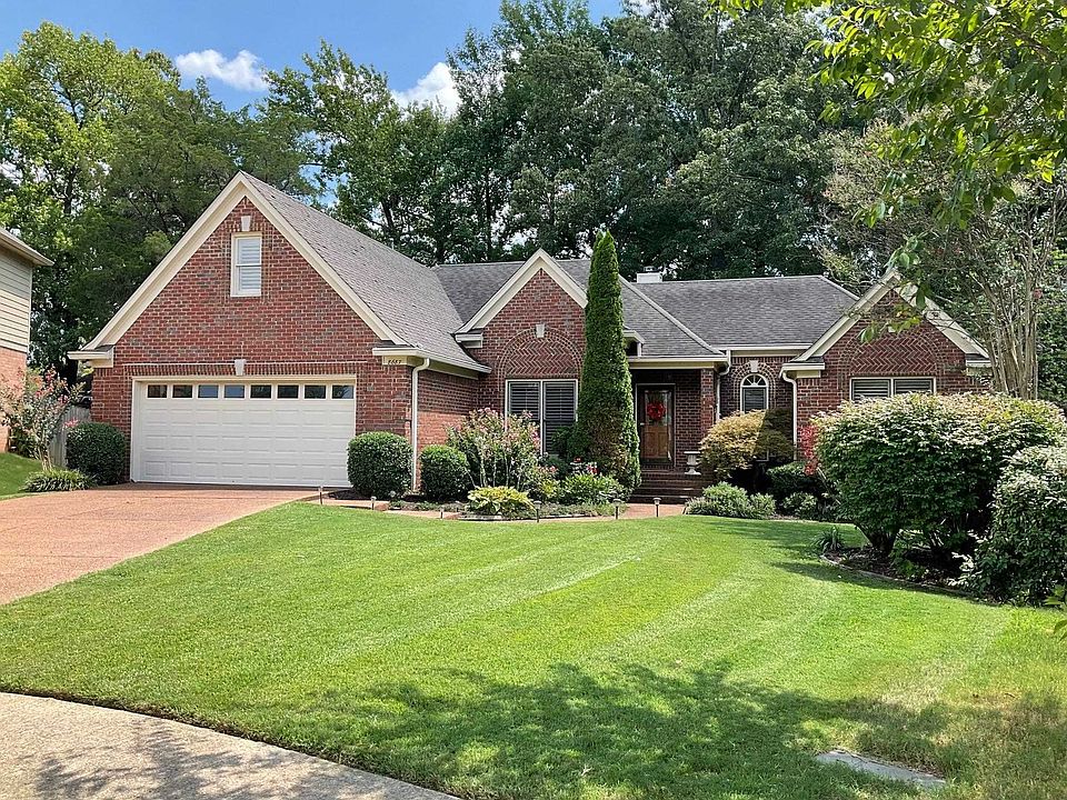 1st image of 8687 Meadow Green Dr