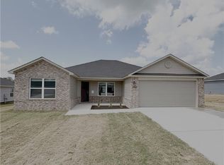 1407 E Piedmont Ct, Siloam Springs, AR 72761