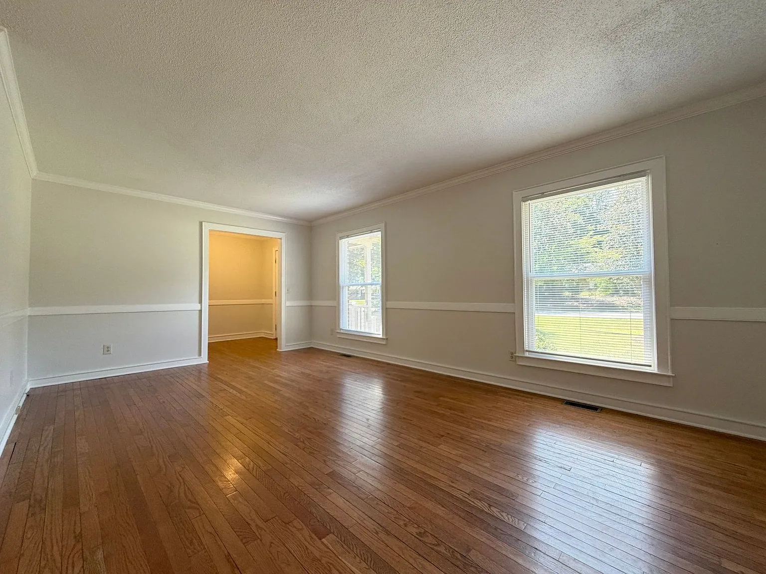 3 bed, 2.0 bath, $1,990 — Photo 4