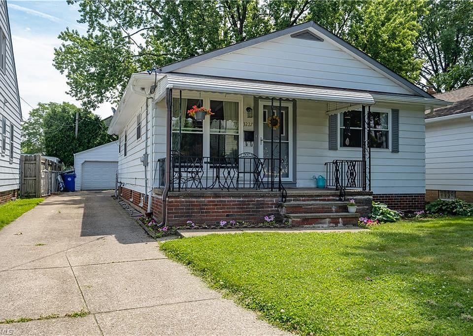 1st image of 3227 W 142nd St