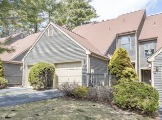 18F Quincy Ln, West Milford, NJ 07480