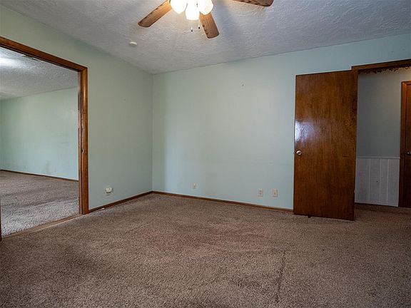 5th image of 1203 N Jim Thorpe Blvd
