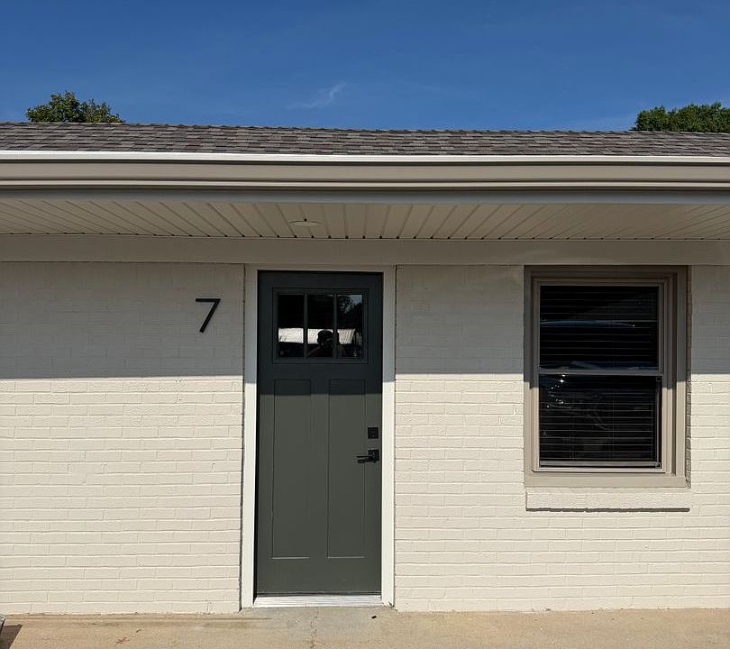 1st image of 551 Elm St APT 7