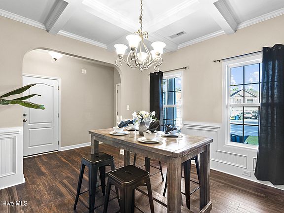 5th image of 305 Bonnie Court