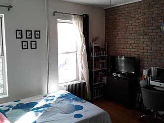 Rented by Aidonis Realty
