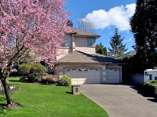 8030 153a St, Surrey, BC V3S 7X7