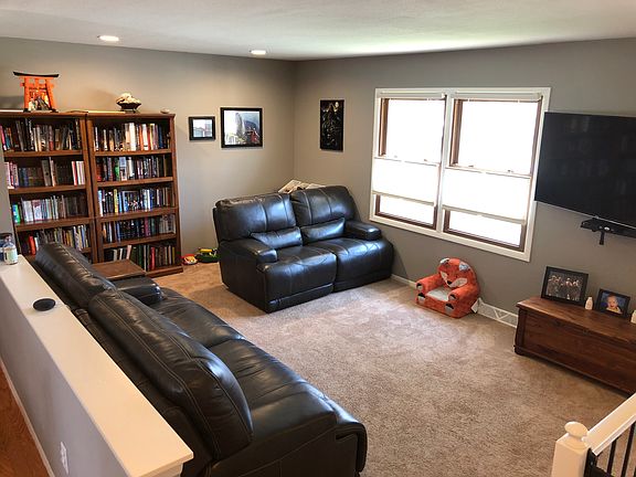 3rd image of 764 E Imperial Dr