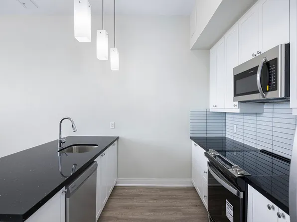 1465 Lawrence Avenue West