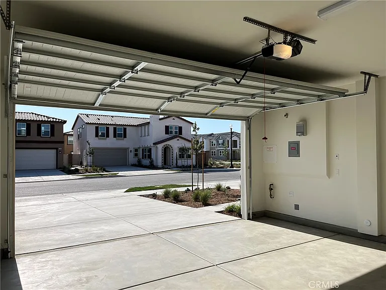 4307 S Malibu Ave — Photo 29