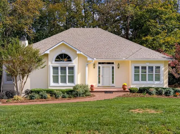 2236 Meadow Hill Rd, Winston Salem, NC 27106