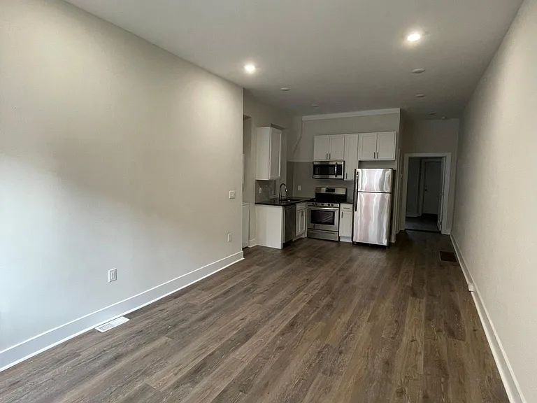 507 Christian St — Photo 2