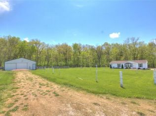 8 S Ridge Meadows Ln, Troy, MO 63379