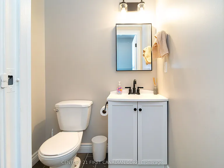120 Centre St #101 — Photo 6