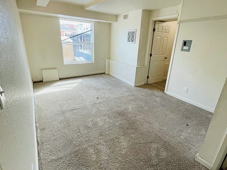 2424 E 24th St #2424 — Photo 12