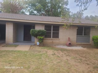 1828 Lucas Dr, Fort Worth, TX 76112