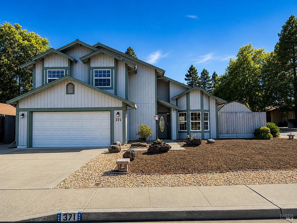 1st image of 371 Woodstock Circle