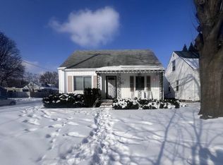 652 Crawford St, Flint, MI 48507