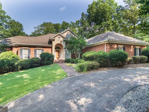 451 Sweetwater Dr, Cataula, GA 31804