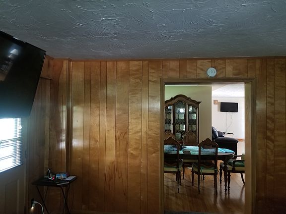 5th image of 1217 W 38th St