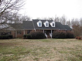 307 Blackberry Ln, Boiling Springs, SC 29316