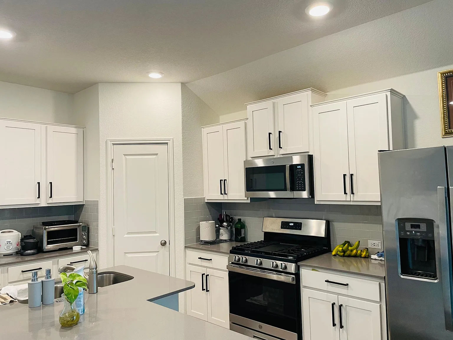 4 bed, 2100 sqft, $3,500 — Photo 3