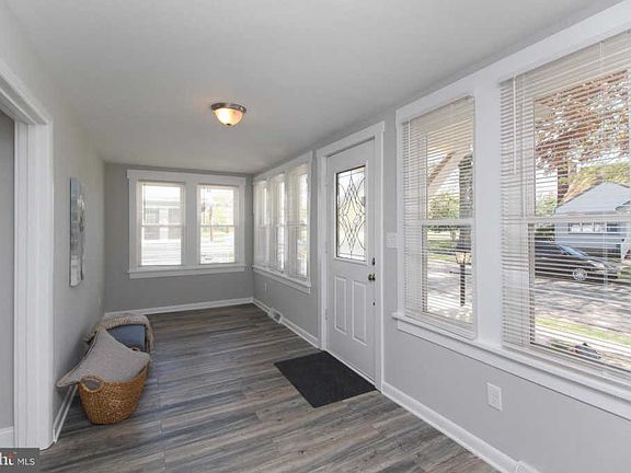 2nd image of 10 Payson Ave