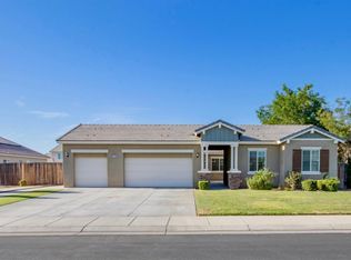 15736 Saint Clement Way, Bakersfield, CA 93314