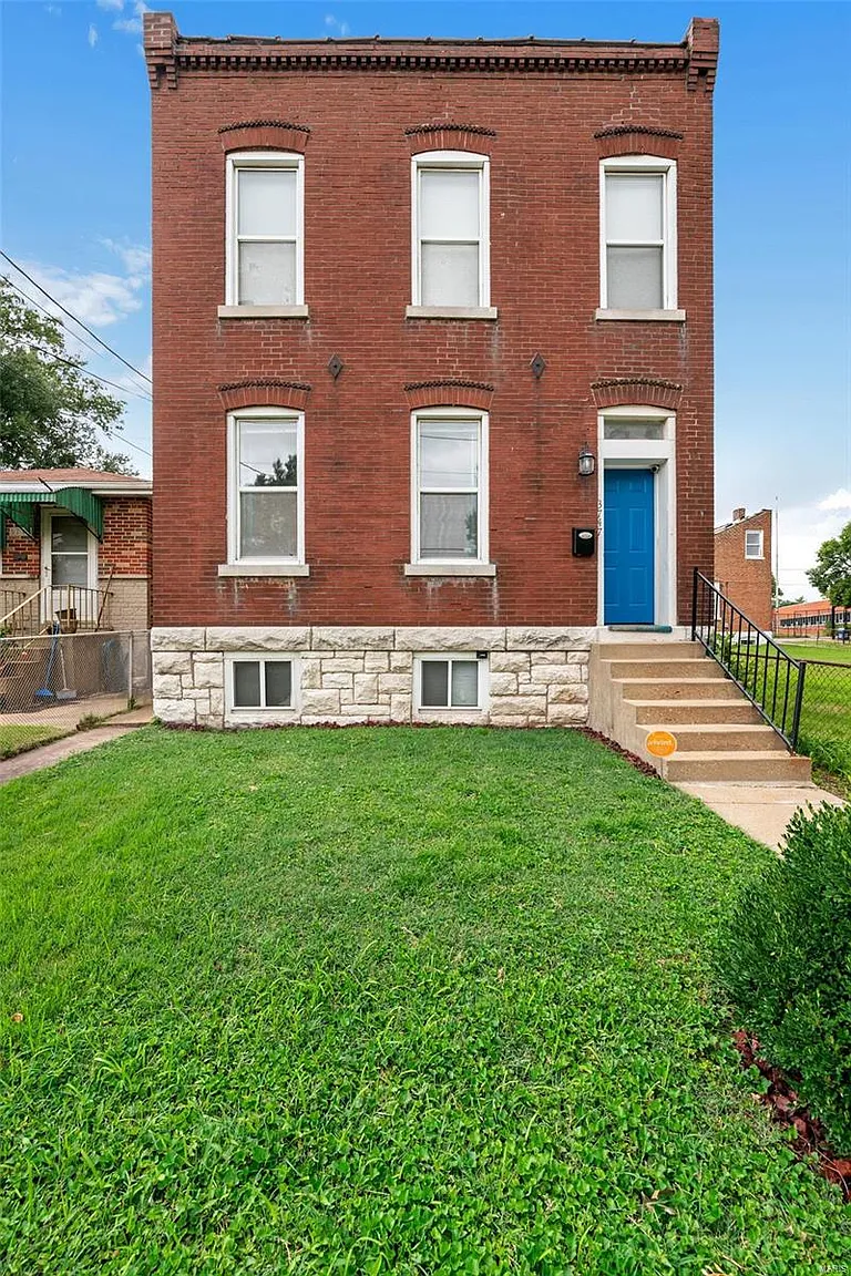 3747 Kosciusko St photo 1