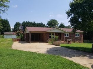 260 E Lackey Farm Rd, Stony Point, NC 28678