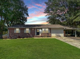 1322 Fernwood Dr, La Fayette, GA