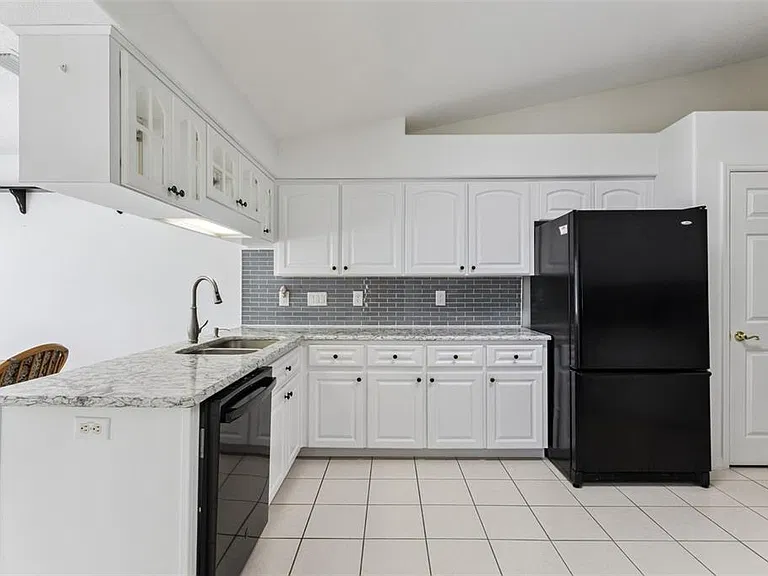 5811 Princess Caroline Pl — Photo 4