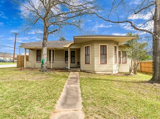 26 W Austin St, Bellville, TX 77418