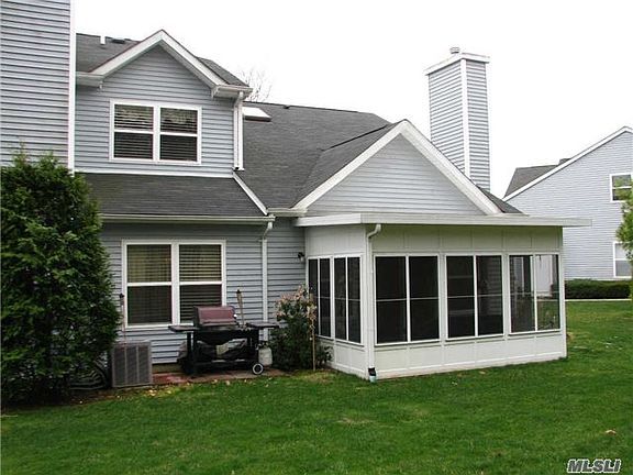 3rd image of 147 Hampton Vista Dr