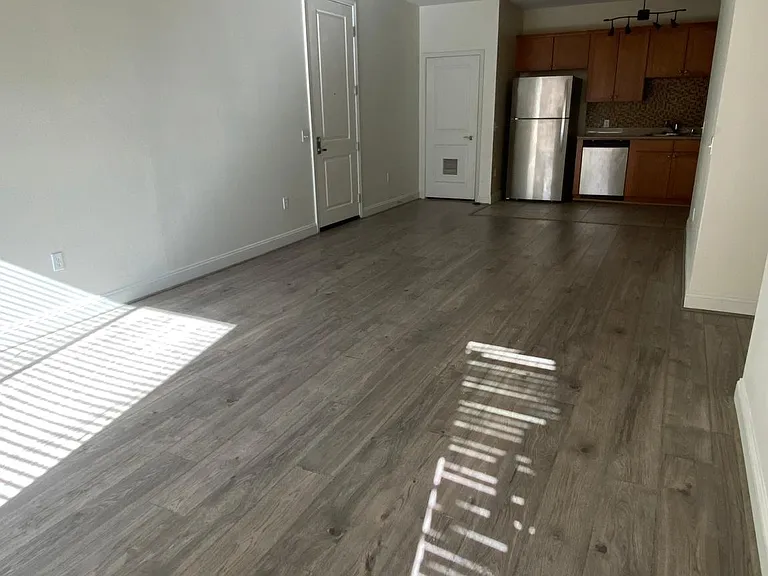6938 Laurel Canyon Blvd #304 — Photo 6