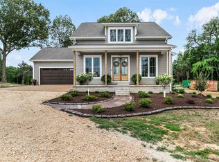 2 Vaughns Grove Rd, Trenton, TN 38382