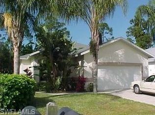 310 Stanhope Cir, Naples, FL 34104