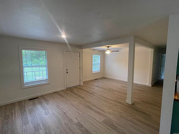 5th image of 3076 Greers Ferry Rd