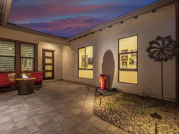 5th image of 1342 E MONTE Way