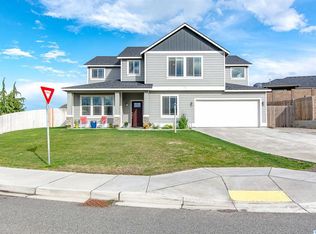 3711 El Paso Dr, Pasco, WA 99301