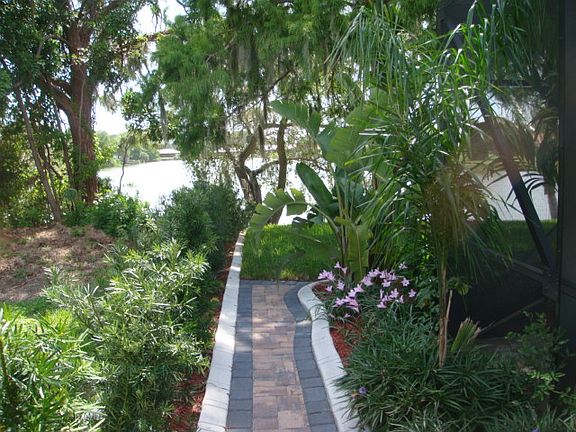 Paver sidewalk way