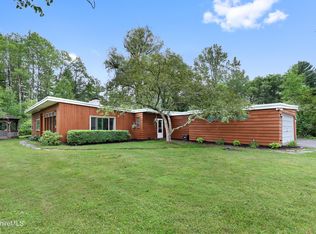 145 E New Lenox Rd, Pittsfield, MA 01201