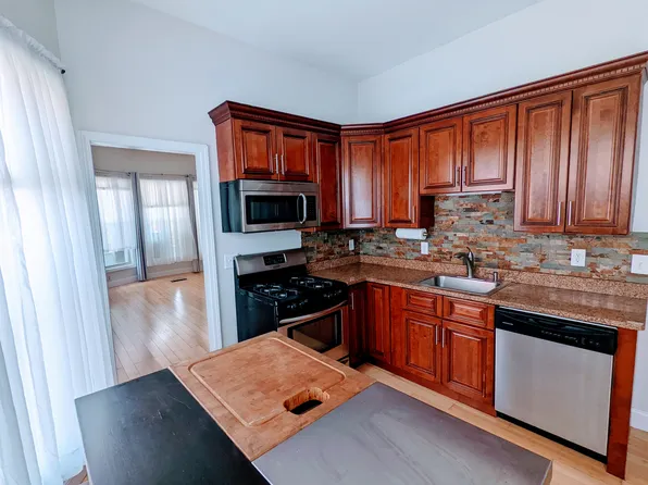 9 Cottage St #1, Buffalo, NY 14201