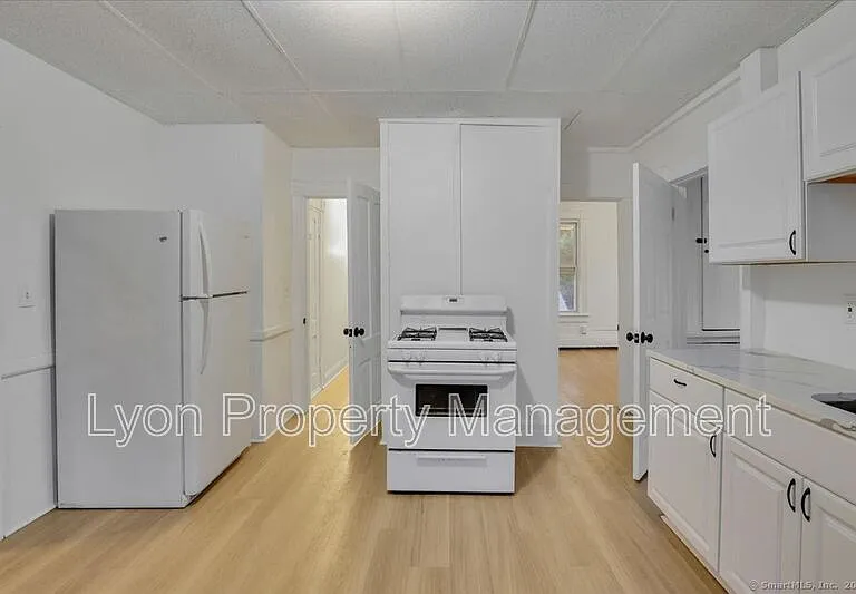 251-253 Jackson St #253 — Photo 1