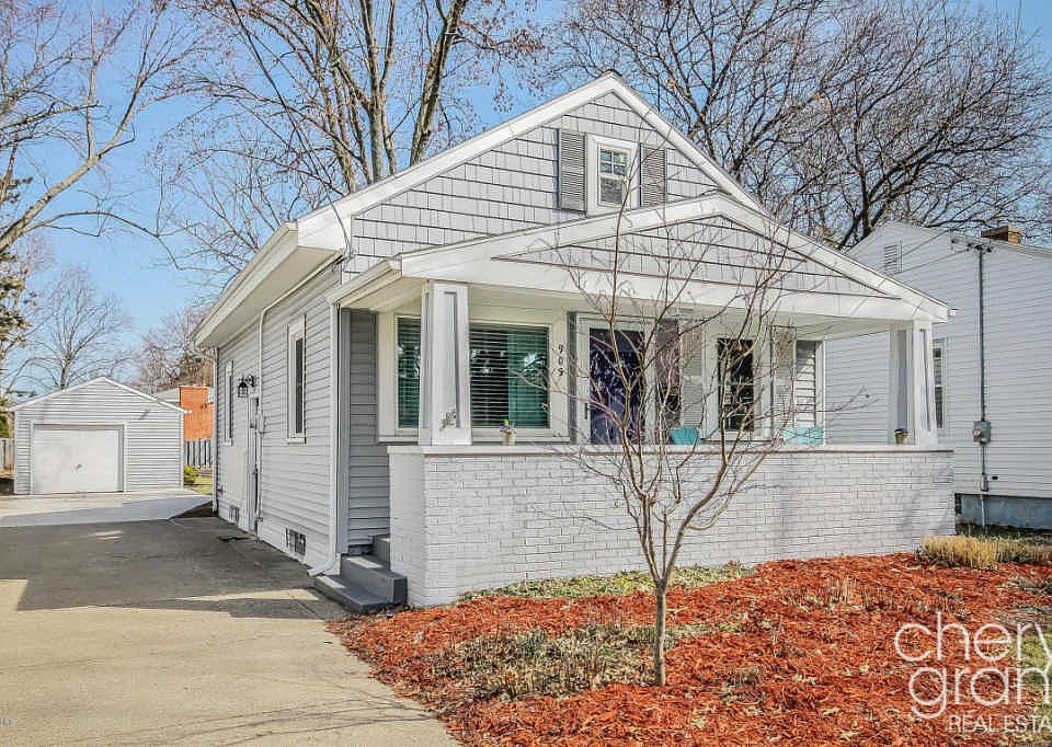 1st image of 909 Nevada St SE