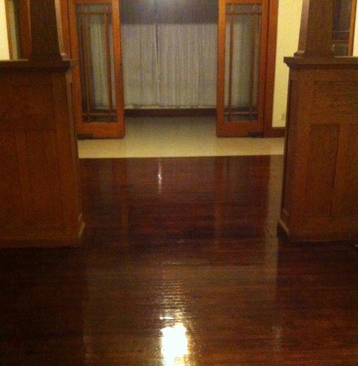 2nd image of 323 Oak St