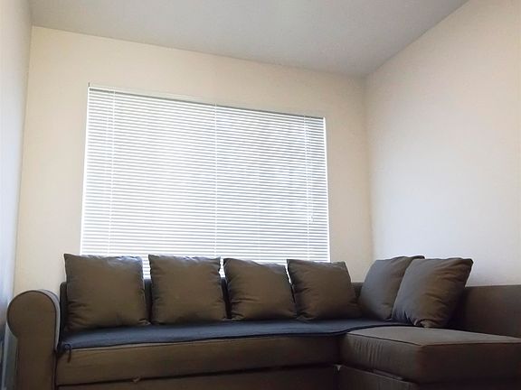 4th image of 11305 240th St #22