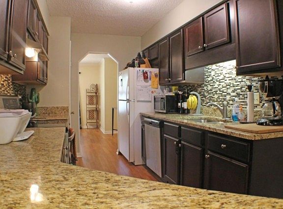 5th image of 460 Barbados Way