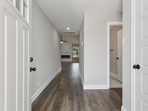 3rd image of 1014 Tufnel Dr Lot 154